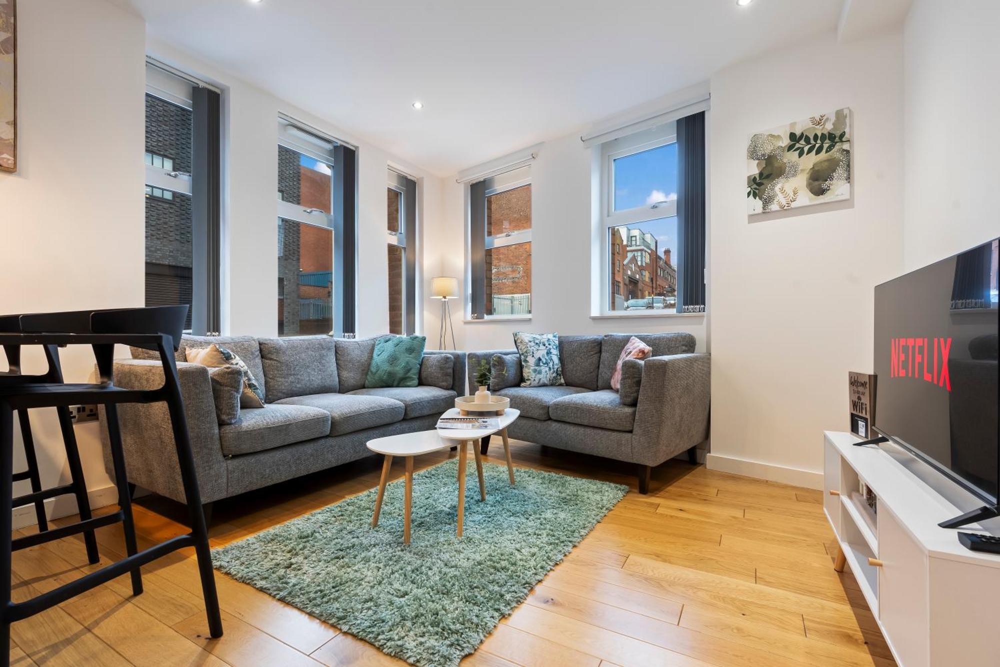 3 Bedroom Duplex In Jewellery Quarter Apartment *